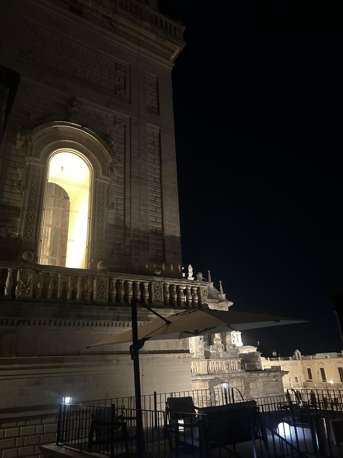 Palazzo Lanzilao'S Rooms Lecce Exterior photo